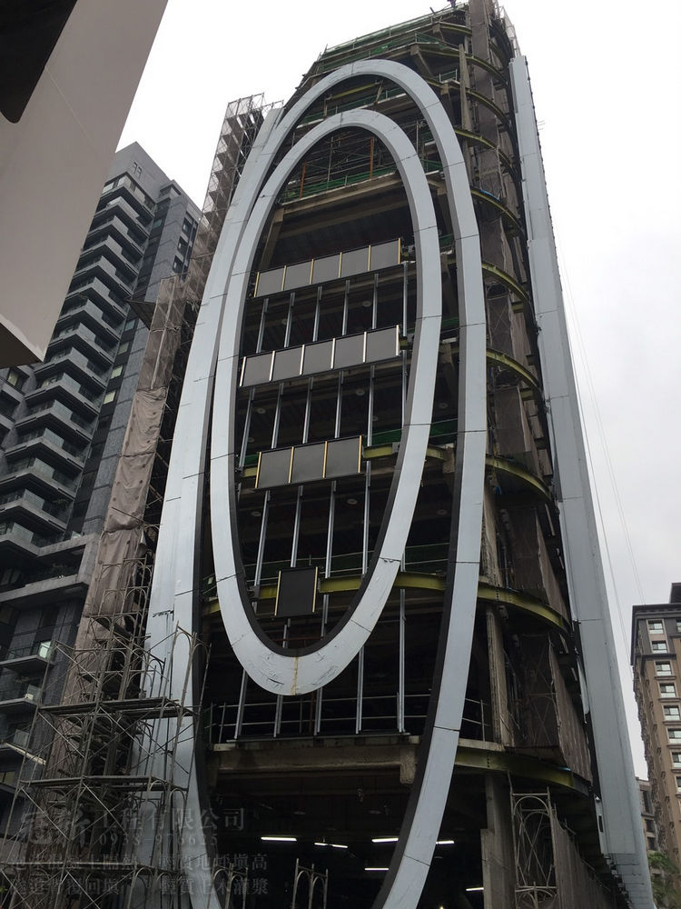 （建國工程）台北市南港區意誠開發新建辦公大樓 屋頂泡沫水泥隔熱工程