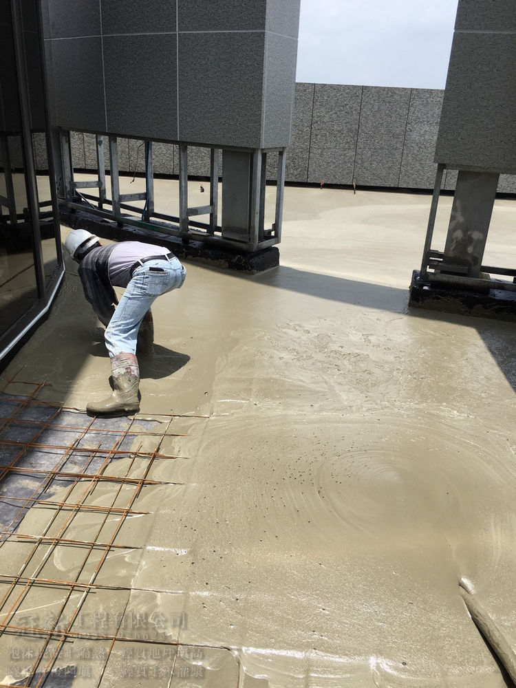 竹北市 21樓集合住宅新建工程（青景喆）屋頂泡沫水泥隔熱工程